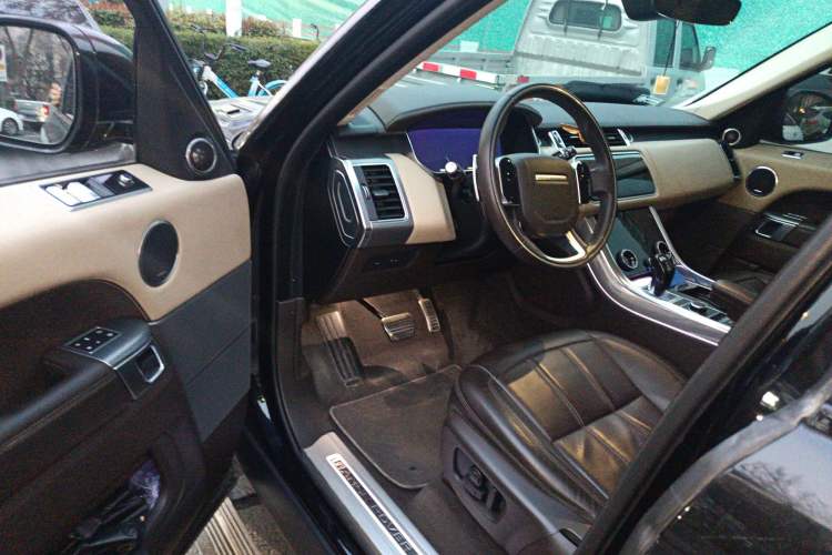 Used Land Rover Range Sport 2022 3.0 L6 YAO Black Edition Driver Seat