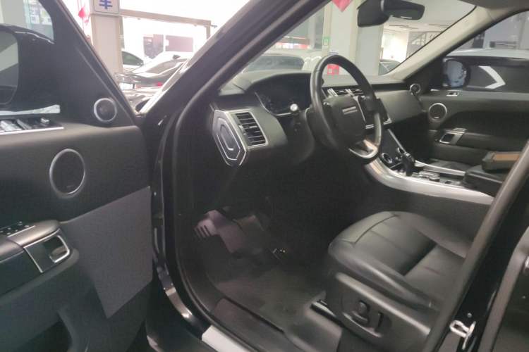 Used Land Rover Range Sport 2022 3.0 L6 SE Driver Seat