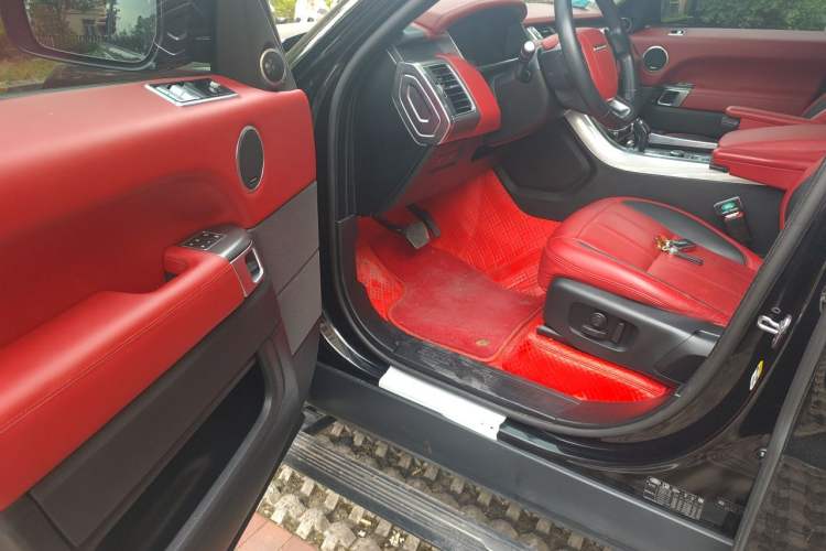 Used Land Rover Range Sport 2022 3.0 L6 SE Driver Seat