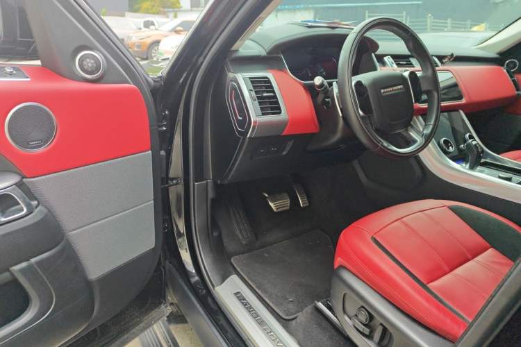 Used Land Rover Range Sport 2022 3.0 L6 YAO Black Edition Driver Seat