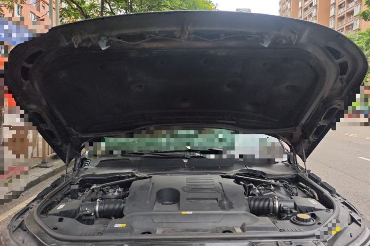 Used Land Rover Range Sport 2022 3.0 L6 YAO Black Edition Engine Bay
