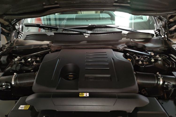Used Land Rover Range Sport 2022 3.0 L6 Tiger Power Ambition Edition Engine Bay