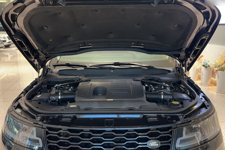 Used Land Rover Range Sport 2022 3.0 L6 YAO Black Edition Engine Bay