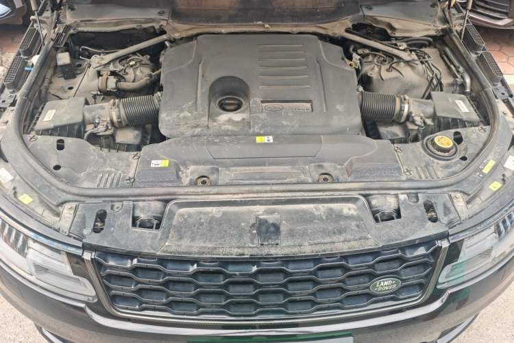 Used Land Rover Range Sport 2022 3.0 L6 Tiger Power Ambition Edition Engine Bay