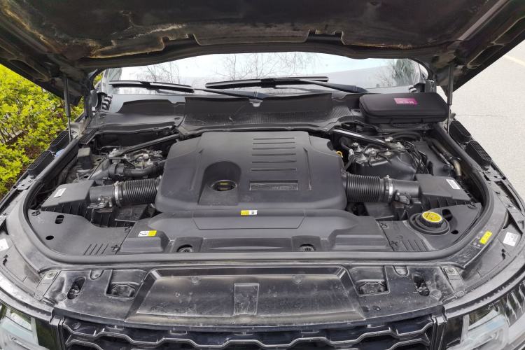 Used Land Rover Range Sport 2022 3.0 L6 YAO Black Edition Engine Bay