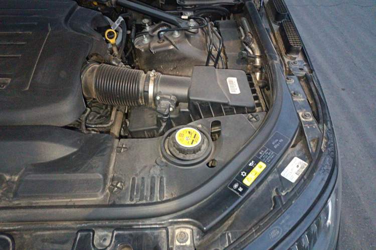 Used Land Rover Range Sport 2022 3.0 L6 YAO Black Edition Engine Bay Left