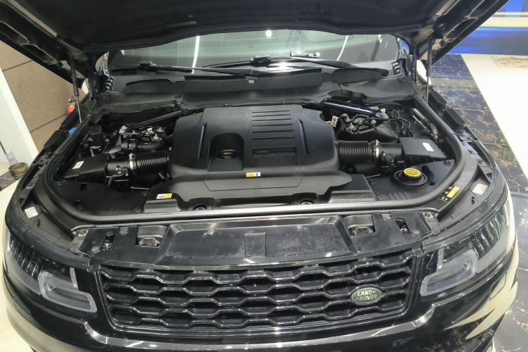 Used Land Rover Range Sport 2022 3.0 L6 YAO Black Edition Engine Bay