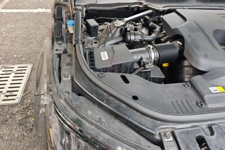 Used Land Rover Range Sport 2022 3.0 L6 YAO Black Edition Engine Bay Right