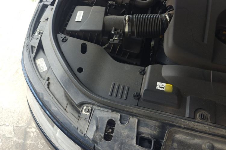 Used Land Rover Range Sport 2022 3.0 L6 YAO Black Edition Engine Bay Right