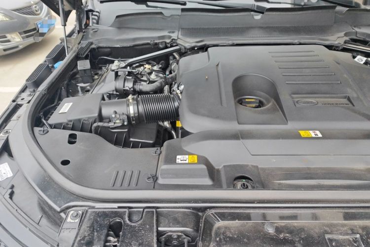 Used Land Rover Range Sport 2022 3.0 L6 YAO Black Edition Engine Bay Right