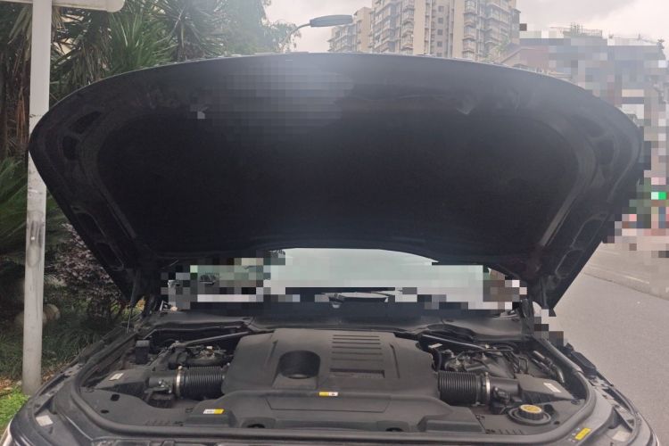 Used Land Rover Range Sport 2022 3.0 L6 YAO Black Edition Engine Bay