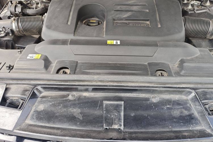 Used Land Rover Range Sport 2022 3.0 L6 YAO Black Edition Engine Bay