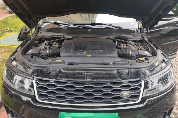 Used Land Rover Range Sport 2022 3.0 L6 SE Engine Bay