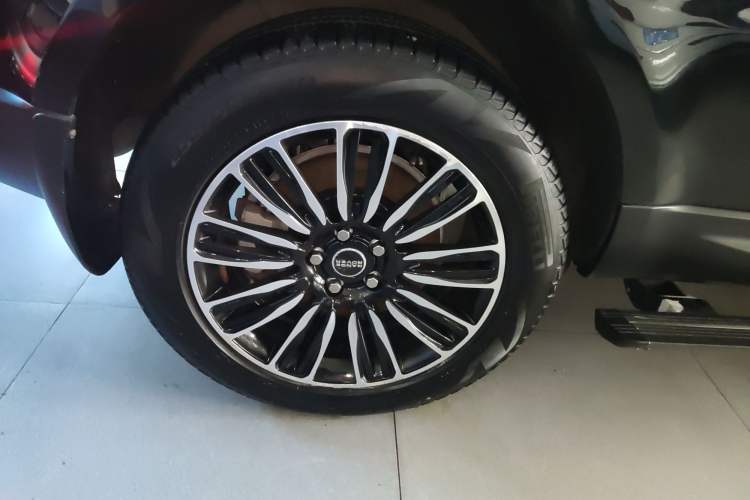 Used Land Rover Range Sport 2022 3.0 L6 SE Exterior 5