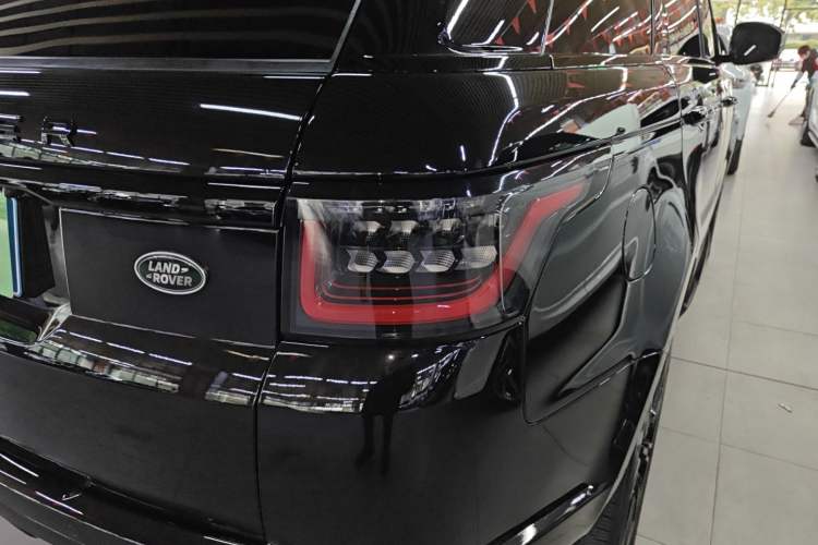 Used Land Rover Range Sport 2022 3.0 L6 Ink Blue Glitter Edition Exterior 6