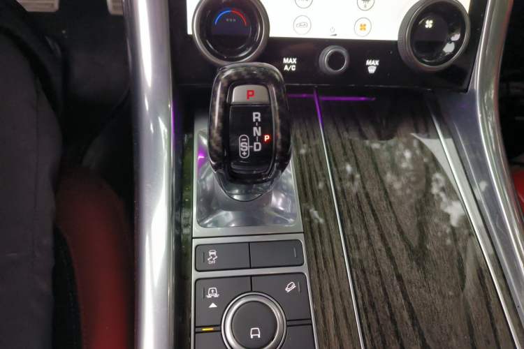 Used Land Rover Range Sport 2022 3.0 L6 YAO Black Edition Gear Lever