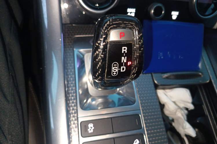 Used Land Rover Range Sport 2022 3.0 L6 YAO Black Edition Gear Lever