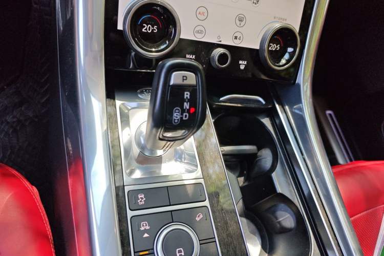 Used Land Rover Range Sport 2022 3.0 L6 SE Gear Lever