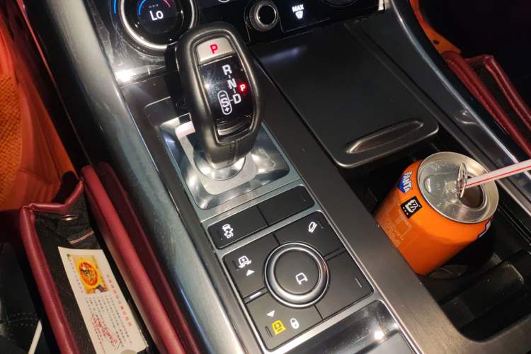 Used Land Rover Range Sport 2022 3.0 L6 SE Gear Lever