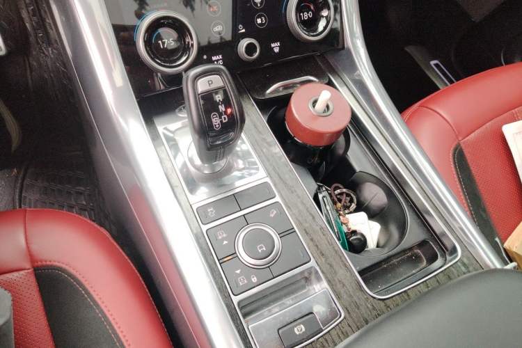 Used Land Rover Range Sport 2022 3.0 L6 YAO Black Edition Gear Lever