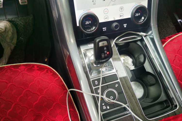 Used Land Rover Range Sport 2022 3.0 L6 YAO Black Edition Gear Lever