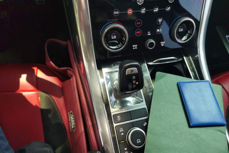 Used Land Rover Range Sport 2022 3.0 L6 YAO Black Edition Gear Lever