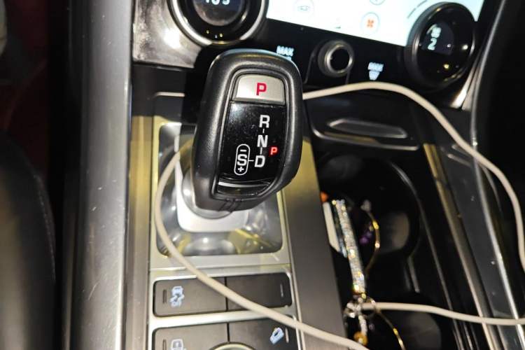 Used Land Rover Range Sport 2022 3.0 L6 SE Gear Lever