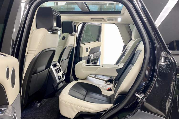 Used Land Rover Range Sport 2022 3.0 L6 Tiger Power Ambition Edition Headliner