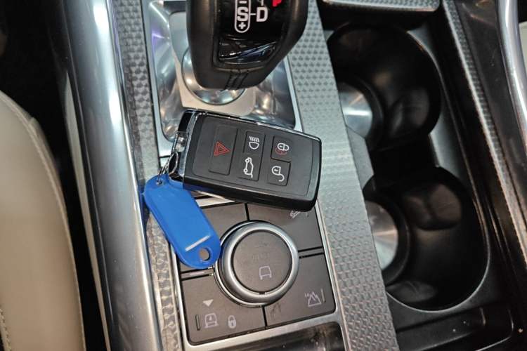 Used Land Rover Range Sport 2022 3.0 L6 Ink Blue Glitter Edition Interior 1