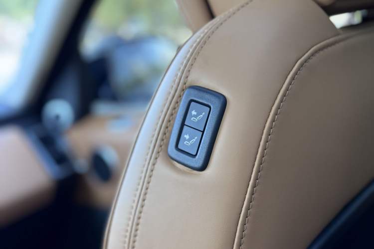 Used Land Rover Range Sport 2022 3.0 L6 YAO Black Edition Interior 1