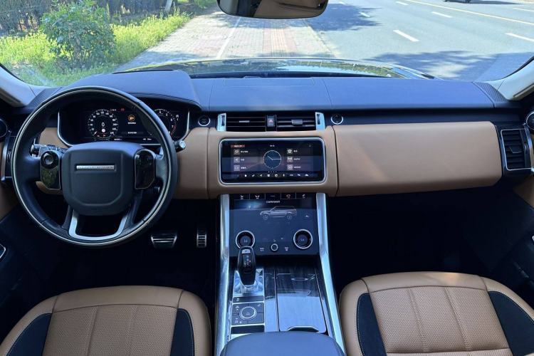 Used Land Rover Range Sport 2022 3.0 L6 YAO Black Edition Interior 2