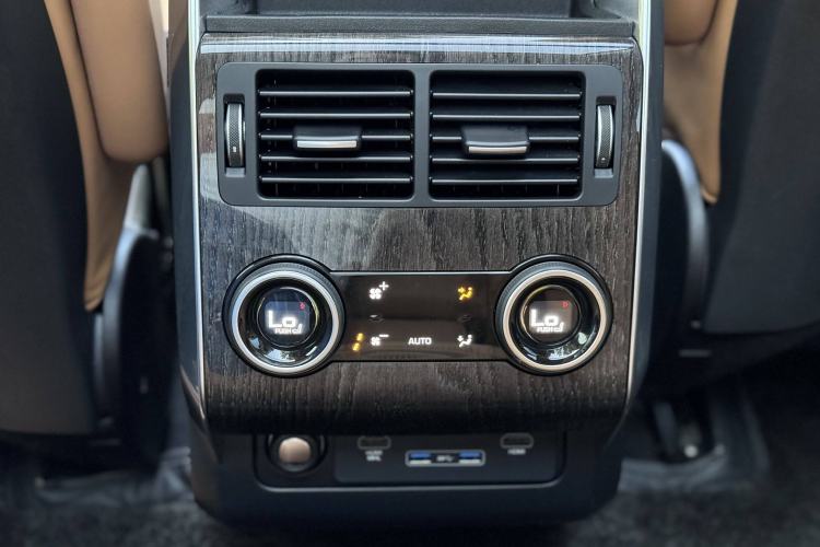Used Land Rover Range Sport 2022 3.0 L6 YAO Black Edition Interior 7