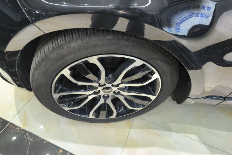 Used Land Rover Range Sport 2022 3.0 L6 YAO Black Edition Left Front Wheel Hub
