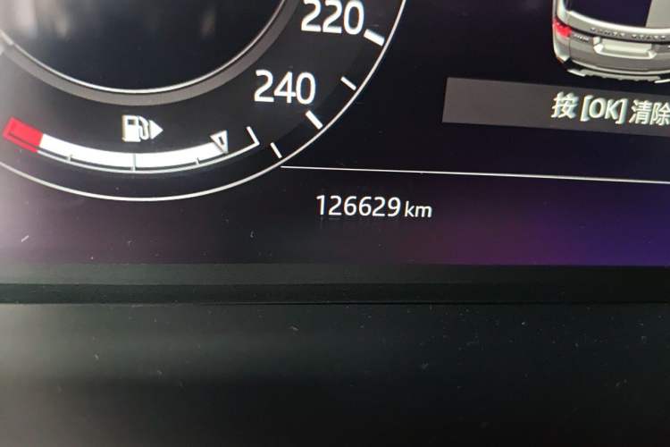 Used Land Rover Range Sport 2022 3.0 L6 HST Odometer Close Up