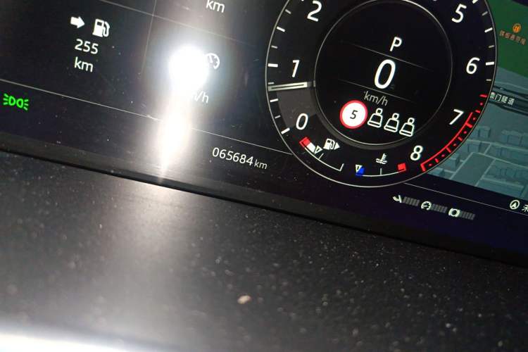 Used Land Rover Range Sport 2022 3.0 L6 YAO Black Edition Odometer Close Up