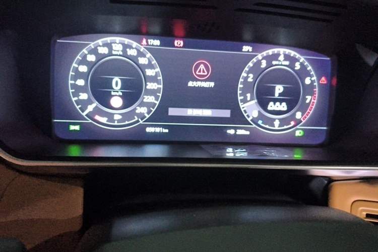 Used Land Rover Range Sport 2022 3.0 L6 YAO Black Edition Odometer Close Up