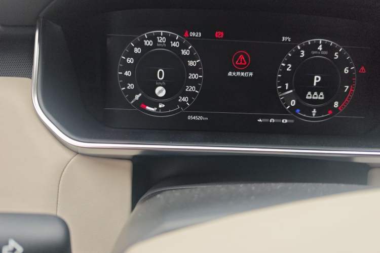 Used Land Rover Range Sport 2022 3.0 L6 Tiger Power Ambition Edition Odometer Close Up