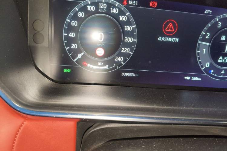 Used Land Rover Range Sport 2022 3.0 L6 YAO Black Edition Odometer Close Up