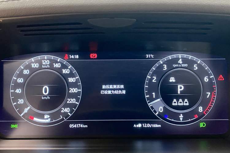 Used Land Rover Range Sport 2022 3.0 L6 Tiger Power Ambition Edition Odometer Close Up
