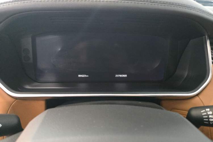 Used Land Rover Range Sport 2022 3.0 L6 YAO Black Edition Odometer Close Up