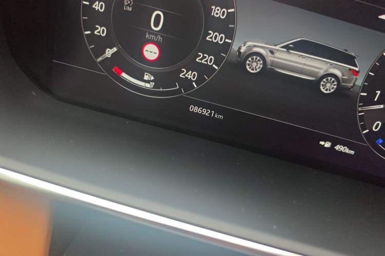 Used Land Rover Range Sport 2022 3.0 L6 YAO Black Edition Odometer Close Up