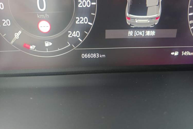 Used Land Rover Range Sport 2022 3.0 L6 YAO Black Edition Odometer Close Up