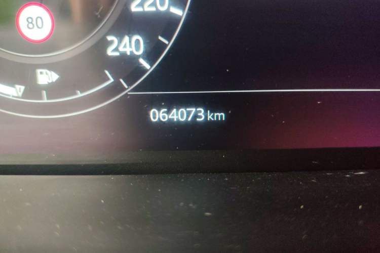 Used Land Rover Range Sport 2022 3.0 L6 SE Odometer Close Up