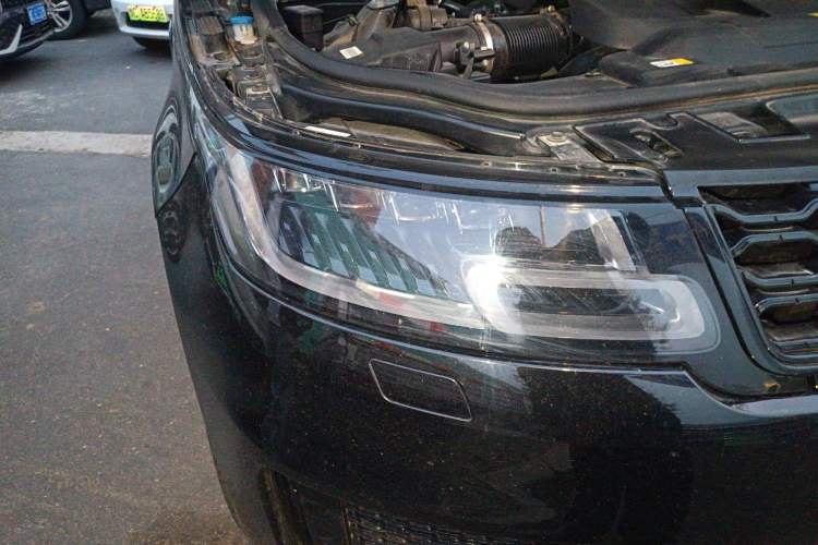 Used Land Rover Range Sport 2022 3.0 L6 YAO Black Edition Right Front Headlight