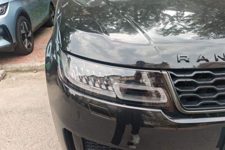 Used Land Rover Range Sport 2022 3.0 L6 Tiger Power Ambition Edition Right Front Headlight