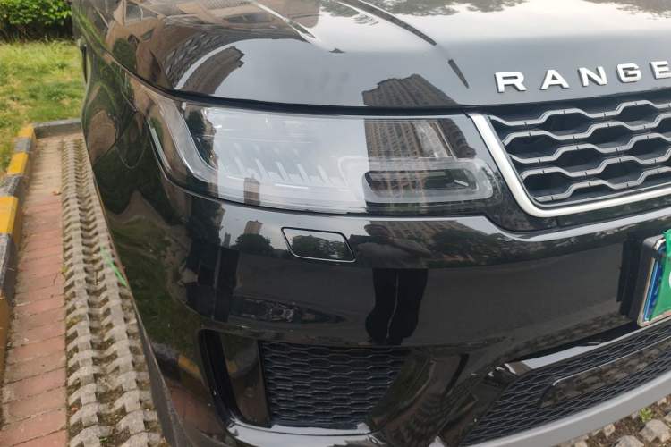 Used Land Rover Range Sport 2022 3.0 L6 SE Right Front Headlight