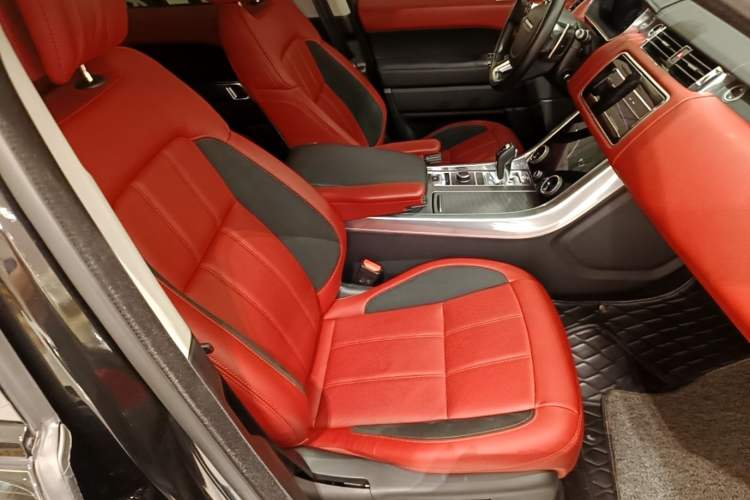 Used Land Rover Range Sport 2022 3.0 L6 YAO Black Edition Right Front Seat