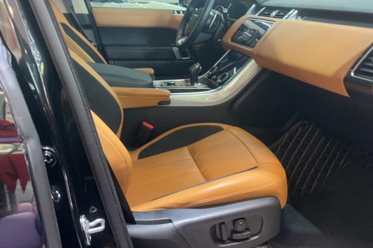 Used Land Rover Range Sport 2022 3.0 L6 YAO Black Edition Right Front Seat