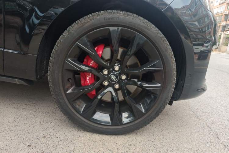 Used Land Rover Range Sport 2022 3.0 L6 Tiger Power Ambition Edition Right Front Wheel Hub