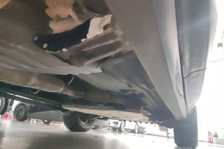 Used Land Rover Range Sport 2022 3.0 L6 SE Right Side Sill